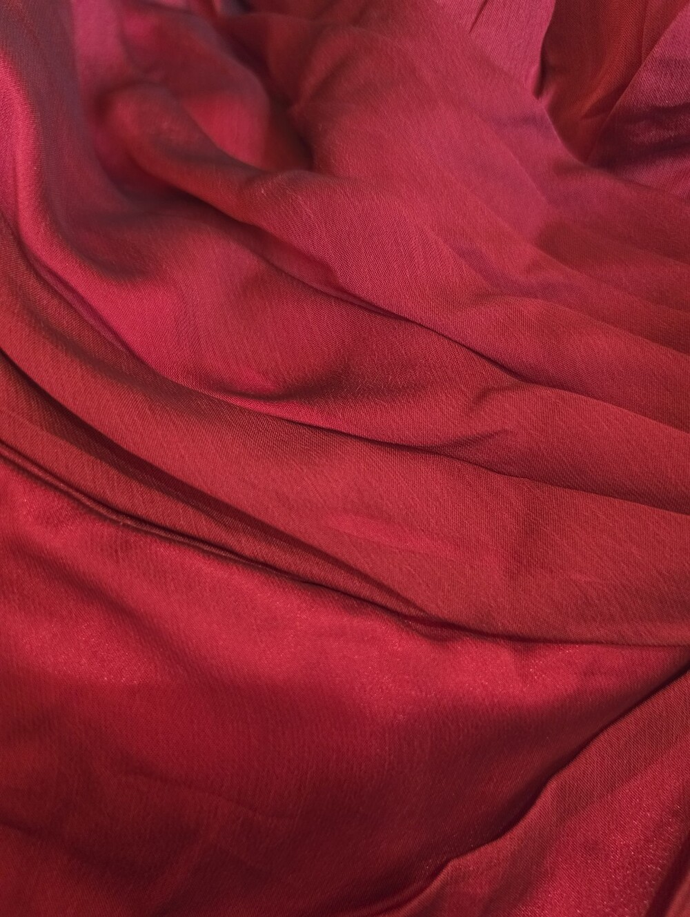 NWOT Red Shimmer V-Neck Crossback Formal Gown  - Belsoie - Picture 8 of 9